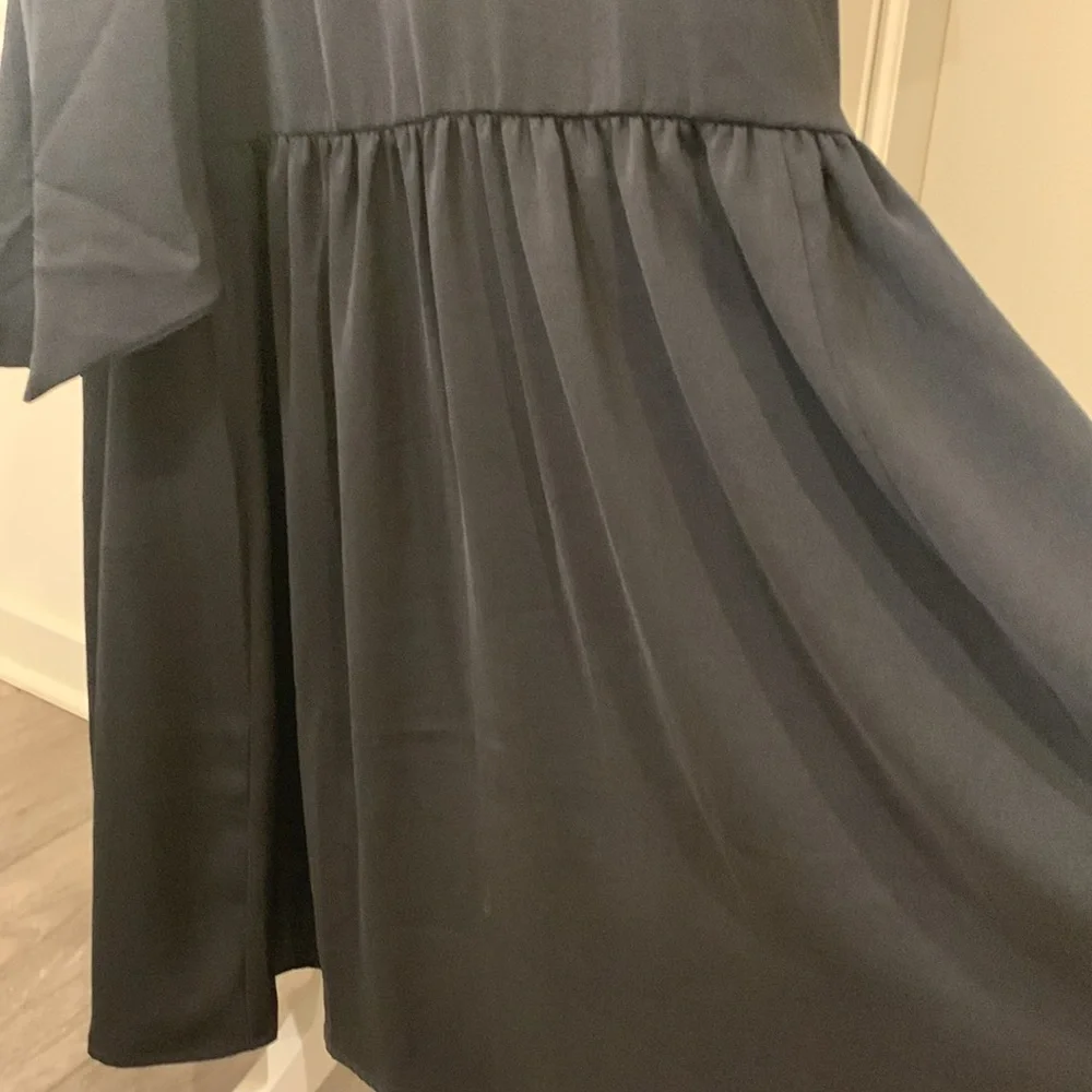 Banana Republic v-neck with ruffles lantern sleeves maxi dress w/valance & tie S